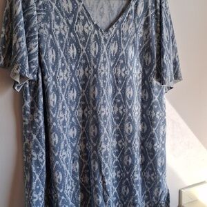 Chico's Blue and White V-Neck Short Sleeve Tunic